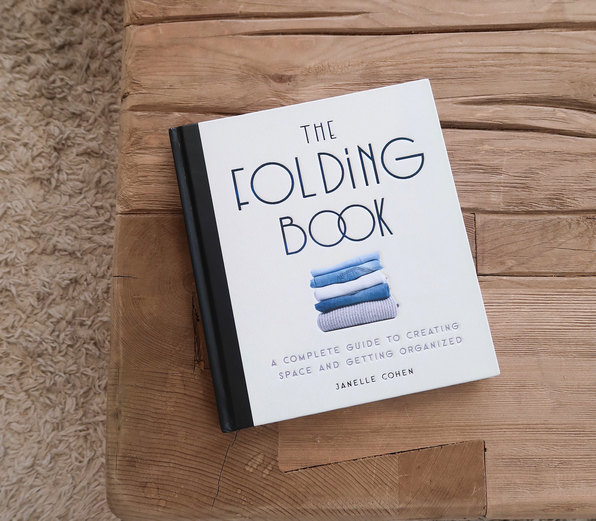 The folding book by janelle cohen